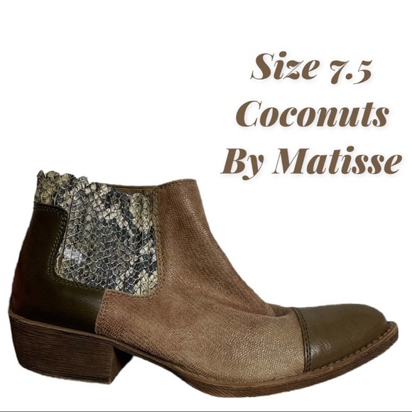 Coconuts by Matisse Shoes - Size 7.5 Coconuts by Matisse Black Jack Ankle Booties